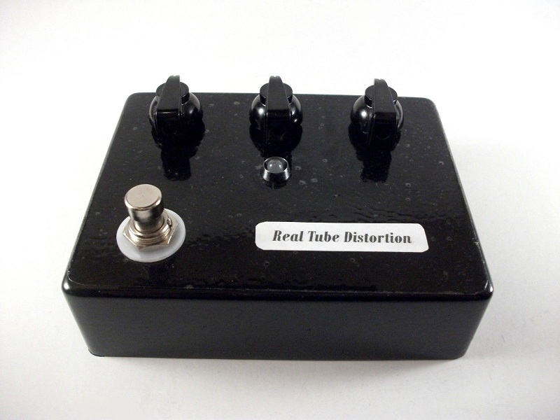 Real Tube Distortion guitar pedal with 12AX7 / ECC83. Firs, test version.
